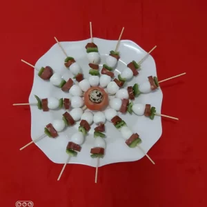 Brochettes Des Oeufs De Cailles